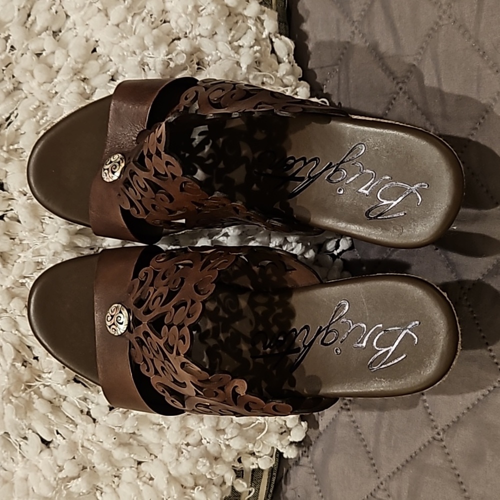 Brighton Wedges - Picture 14 of 16